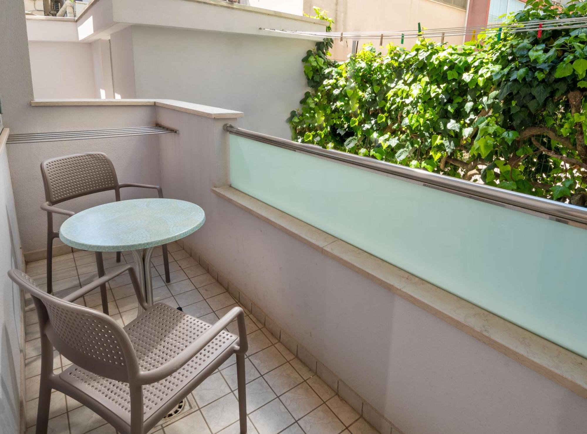 Residence Marzia Ρίμινι Εξωτερικό φωτογραφία